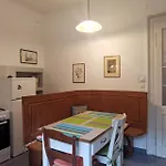 Charming In A 19th Century Lägenhet *