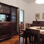 Charming In A 19th Century Apartamento Trieste